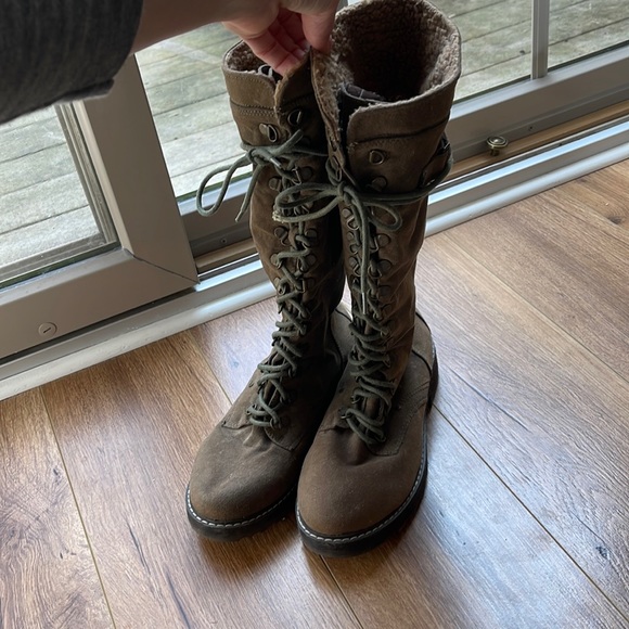 Combat Suede Army Green Boot - Picture 1 of 4